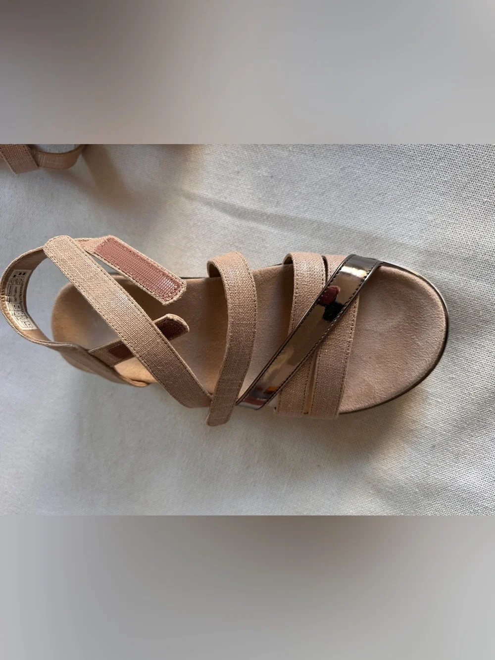 Vionic Kellyn Orthotic Strappy Sandals – Metallic/Beige Linen | 9 - Picture 7 of 7